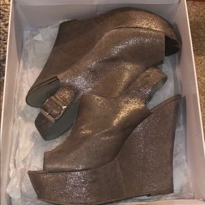 Steve Madden silver wedges